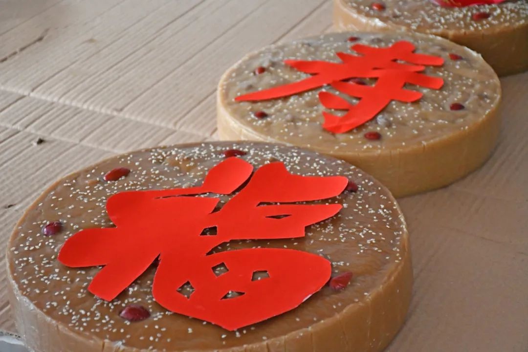 揭秘!我家年糕软糯香甜的秘诀是啥?手工压榨!
