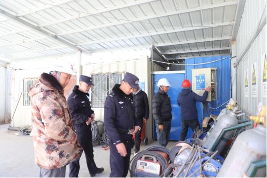 春节临近，帕孜水库警务室如何确保施工安全？全面排查隐患，护航幸福年  第3张