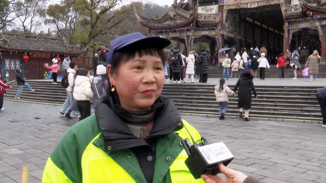 除夕团圆时，那些默默守护城市的人你知道吗?  第2张