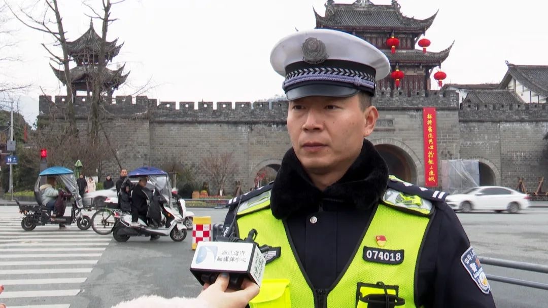 除夕团圆时，那些默默守护城市的人你知道吗?  第7张