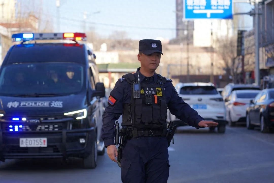 春节阖家团圆时，共和县民警为何放弃?坚守岗位守护安宁!