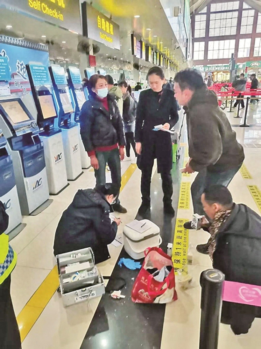 丽江机场紧急救援！四指离断旅客如何奇迹般获救？