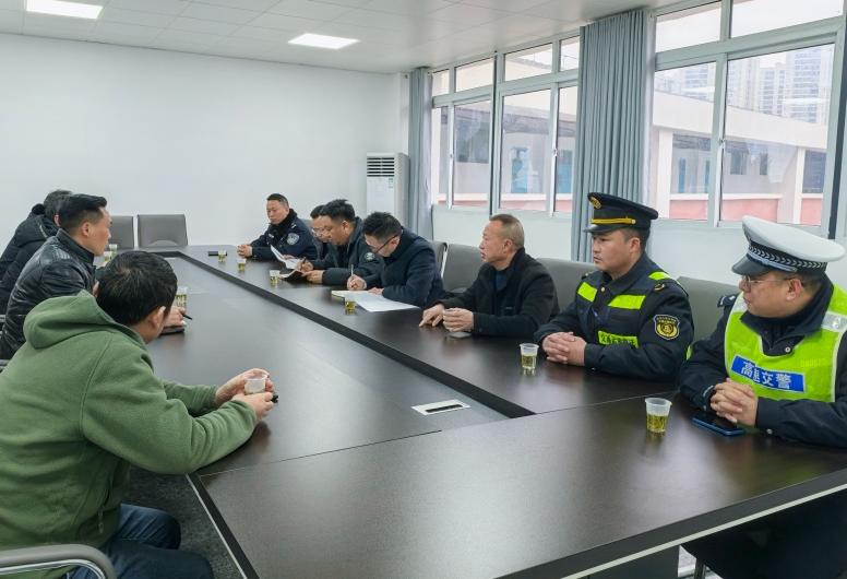 沿河县多部门联合行动！学校周边交通安全隐患如何彻底消除？  第2张