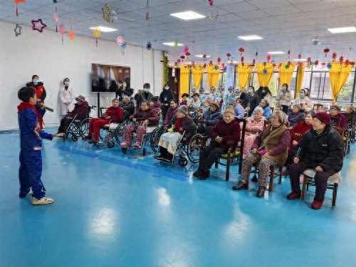 雷锋精神如何在新一代心中绽放？汇通社区与小学携手绘出感人画卷