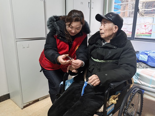 雷锋精神如何在新一代心中绽放？汇通社区与小学携手绘出感人画卷  第2张