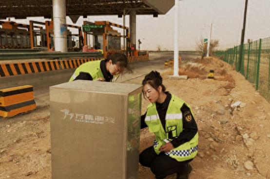 阿拉善遭遇极端天气，如何保障人民群众生命财产安全？