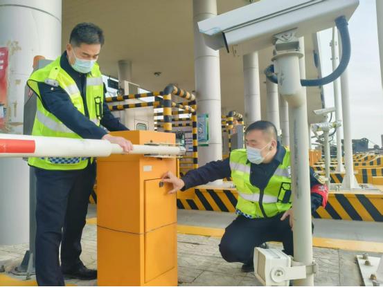 阿拉善遭遇极端天气，如何保障人民群众生命财产安全？  第3张