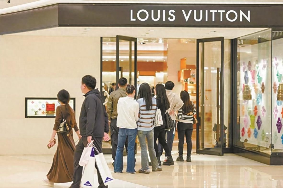 中国高端消费市场为何下滑2%？宁波逆势增长的秘密是什么？