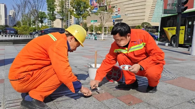 金星中路盲道新工艺，竟让盲道更安全？  第3张