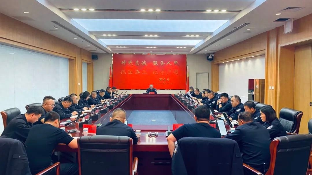 康巴什公安狠抓执法规范化，提升法治化水平和执法公信力？