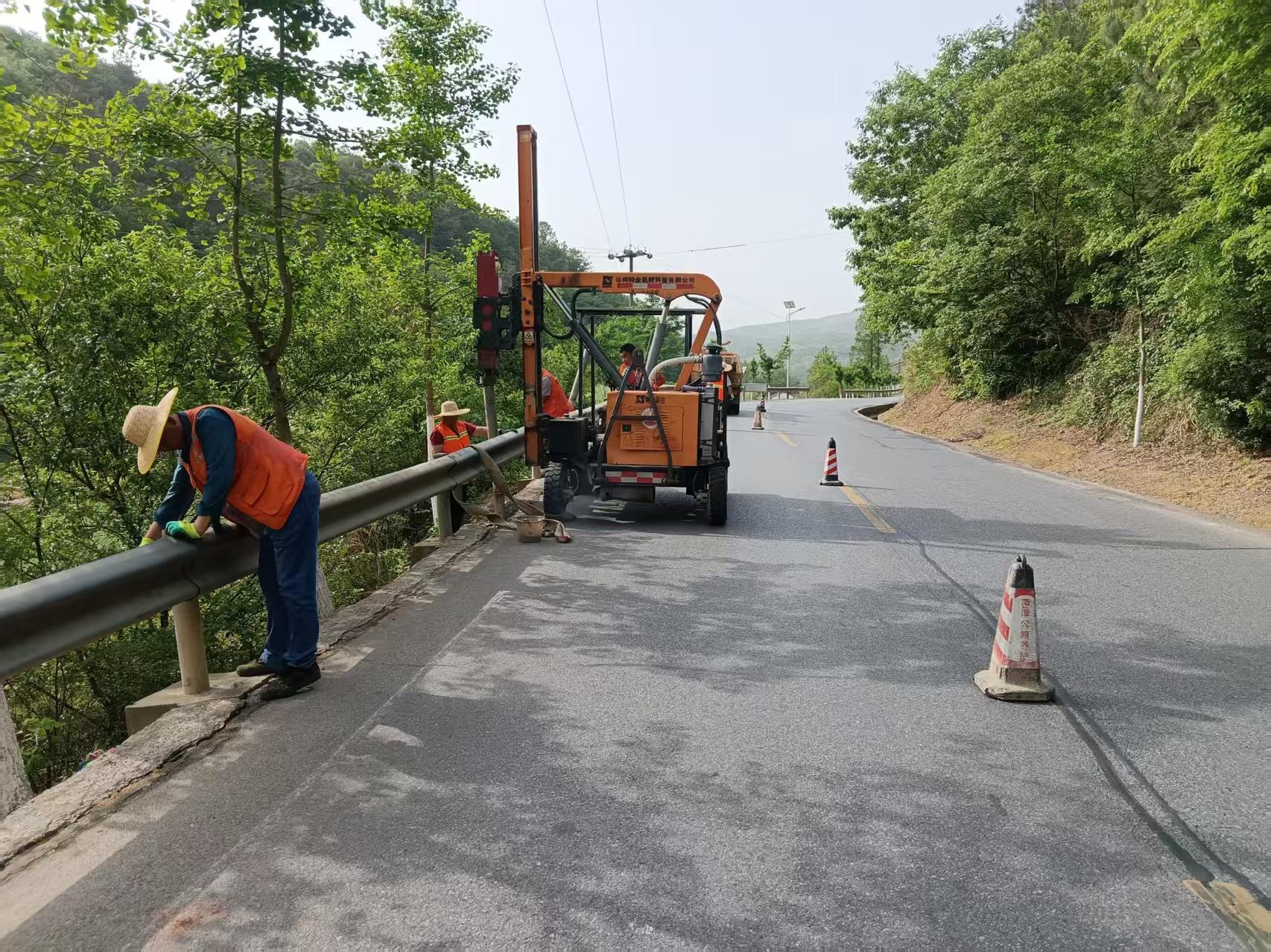 五一将至！南漳公路中心如何保障道路安全畅通、洗出全新容貌？  第4张