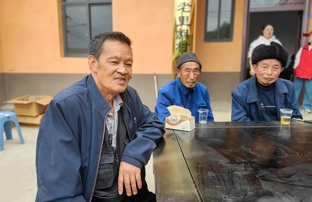 4月25日兴仁市大山镇老里旗村集体为老人庆生！你知道吗？  第2张