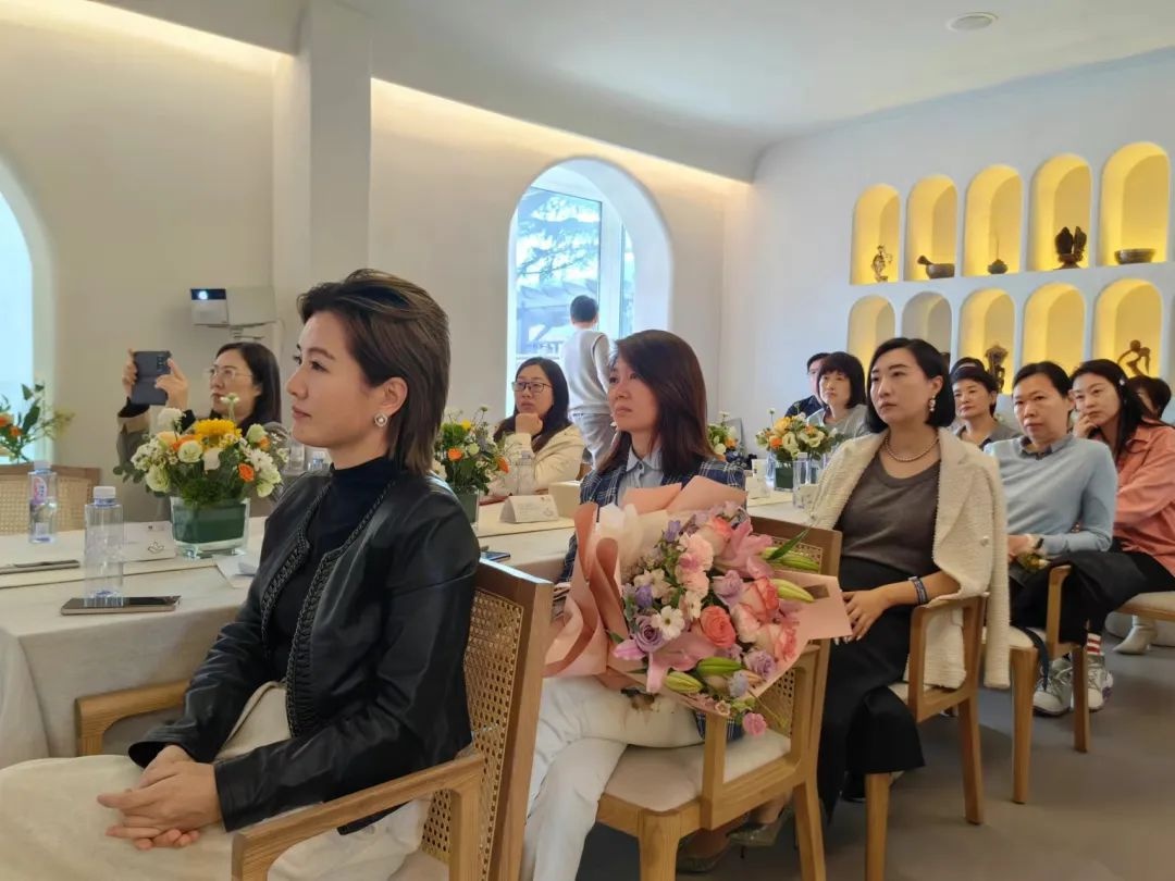 青岛的鸽子树公益！她如何把爱种进孩子心里，撑起安全天空？  第4张