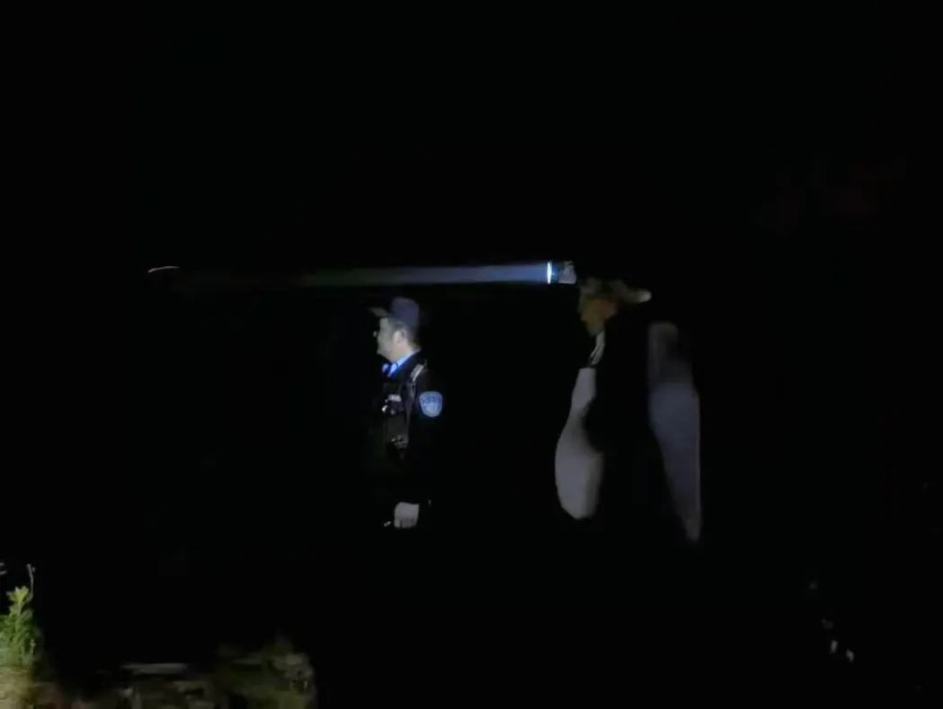 80 多岁老人上山失联，警民深夜搜救！老人能否平安归来？  第2张