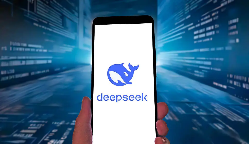 DeepSeek引发大震动！国产大模型突破为何堪称天才级?  第2张