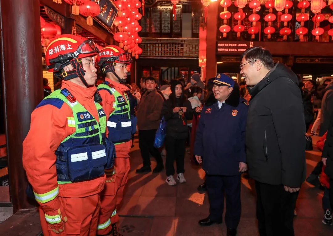 除夕夜黄浦城区安全巡视! 区领导做了啥?  第4张