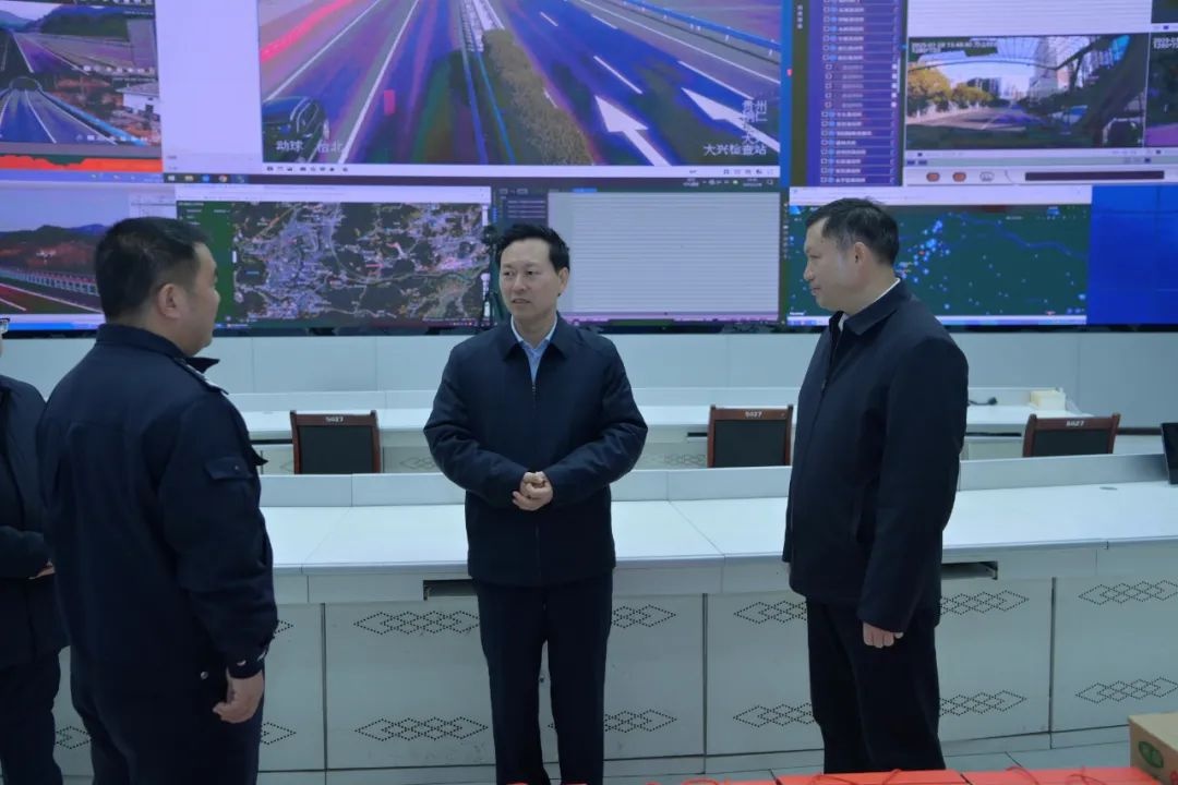 市长除夕慰问一线工作人员!背后有何深意?  第3张