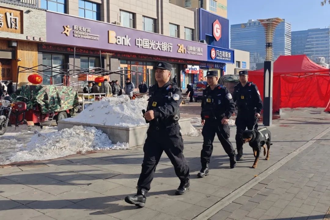 春节团聚时他们坚守奉献!兰州新区公安为何如此尽职? 第1张 春节团聚时他们坚守奉献!兰州新区公安为何如此尽职? 第1张