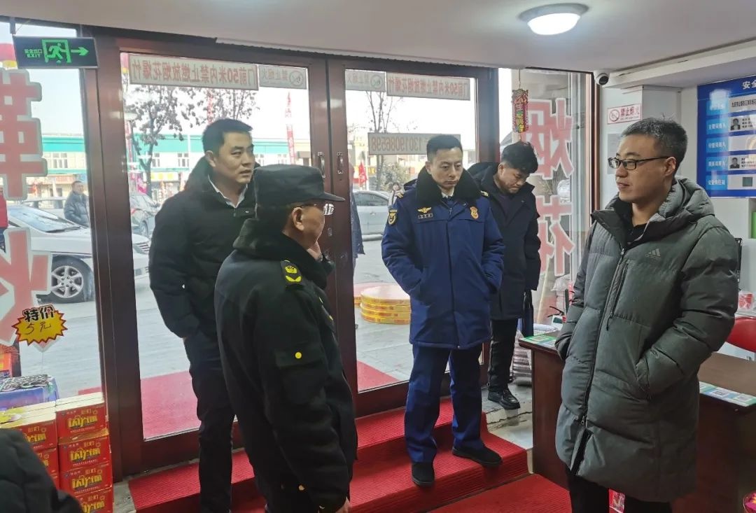 新春佳节阖家欢乐时，是谁坚守岗位诠释敬业福?!  第3张