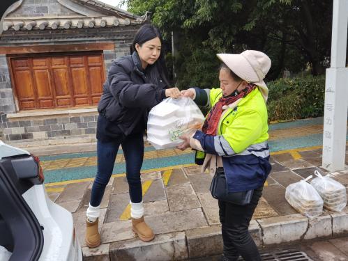 春节阖家团圆，环卫工坚守奉献！你们知道吗？  第5张