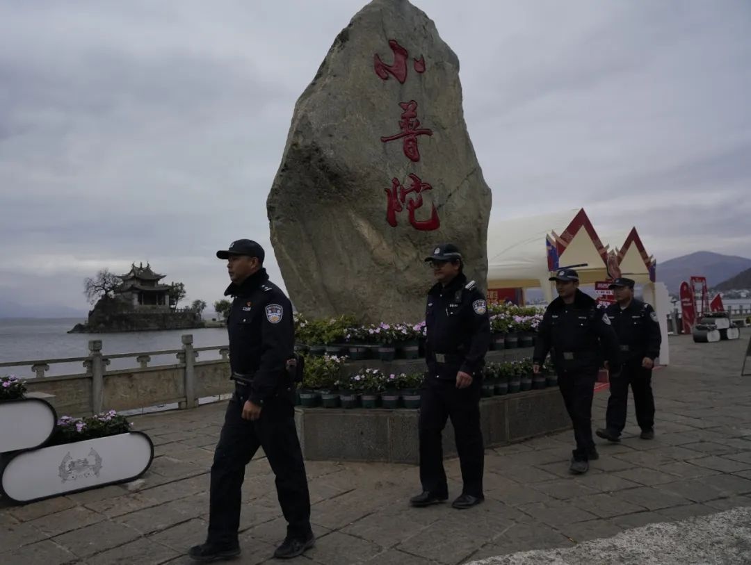 春节阖家欢聚，民警辅警为何却更忙碌？致敬守护平安的他们  第11张