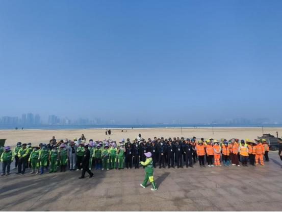 2025年大年初一，环卫工城综队员坚守岗位！你知道吗？  第9张