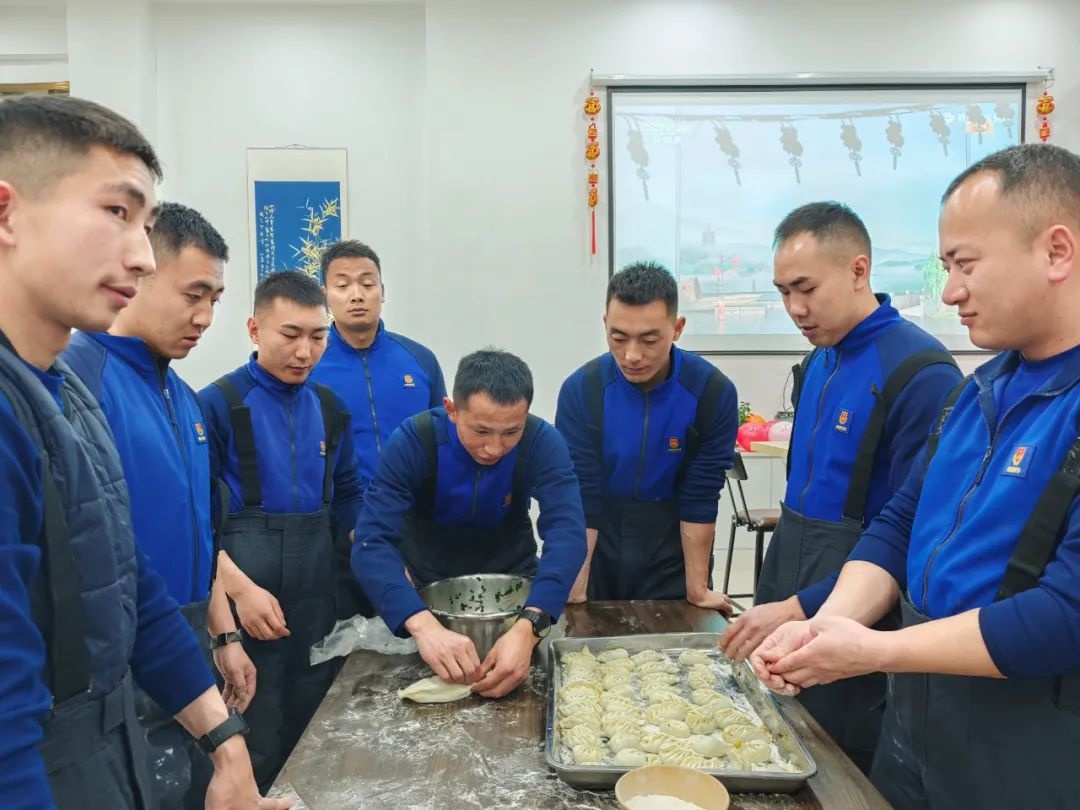 刚察县消防救援大队迎新春！队员如何营造年味？  第9张
