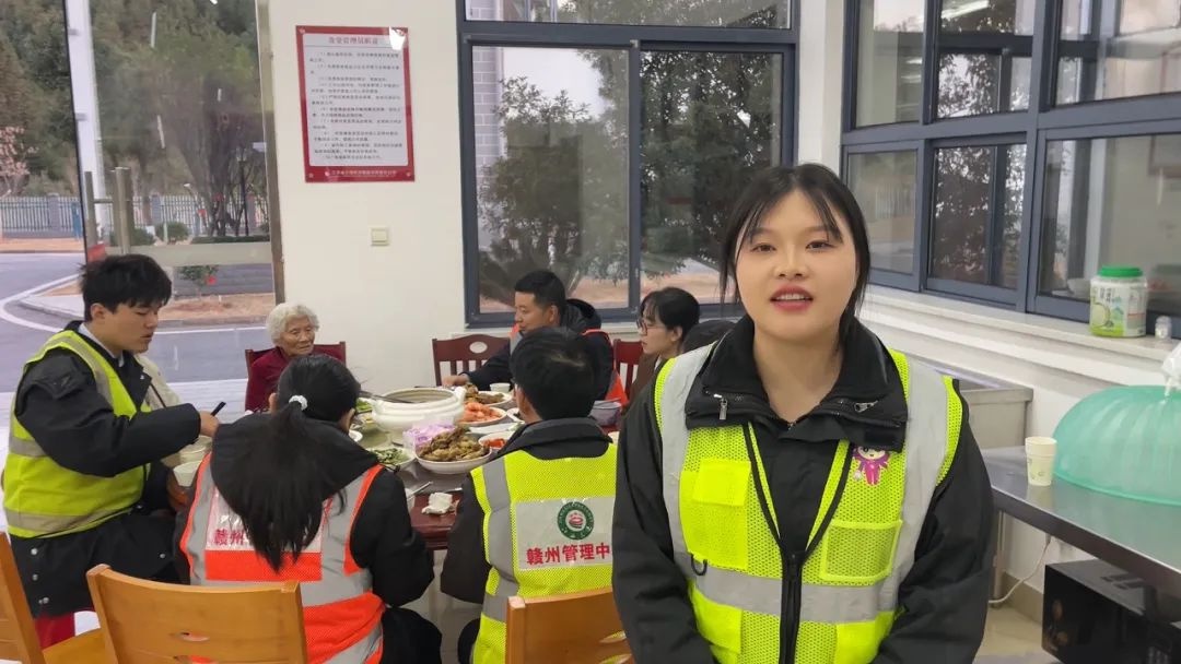 除夕夜，收费站工作人员为何让陌生司机一家泪流满面？  第4张