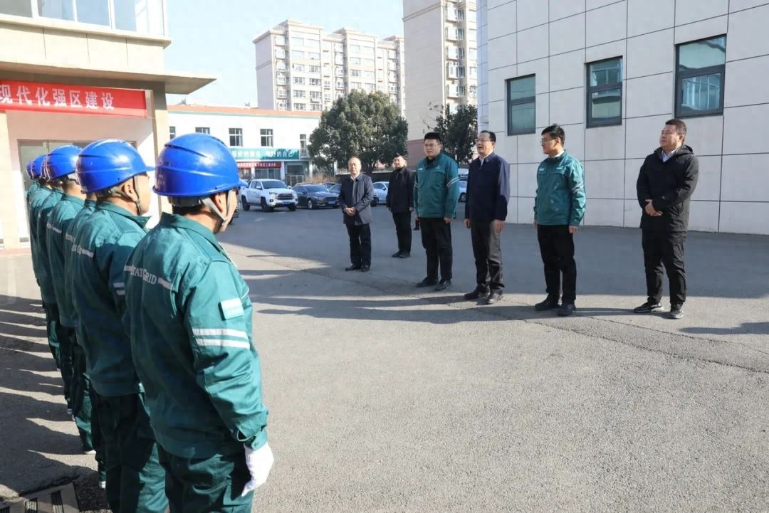 区委书记大年初一慰问值班人员？坚守岗位他们真的很暖心