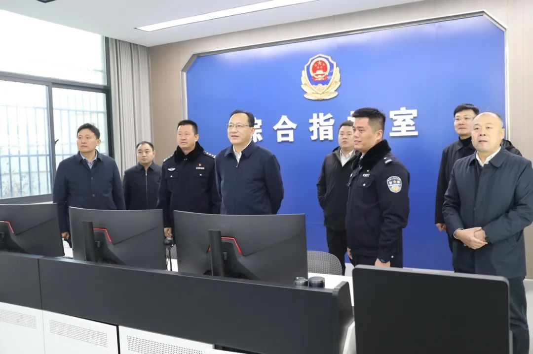 区委书记大年初一慰问值班人员？坚守岗位他们真的很暖心  第2张