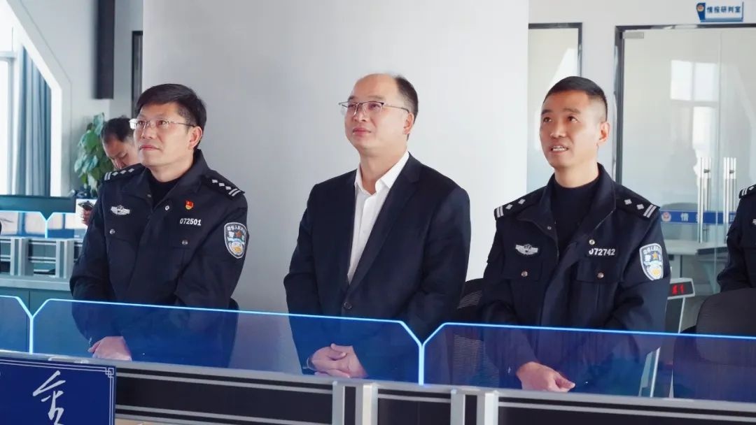 大年初一市领导慰问一线公安民辅警！背后都有哪些深意？  第3张