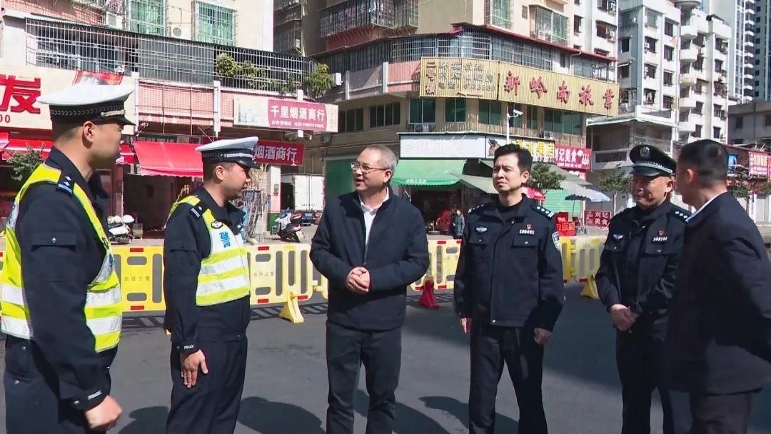 春节万家团圆时干部坚守岗位！市长走访慰问为哪般?  第1张