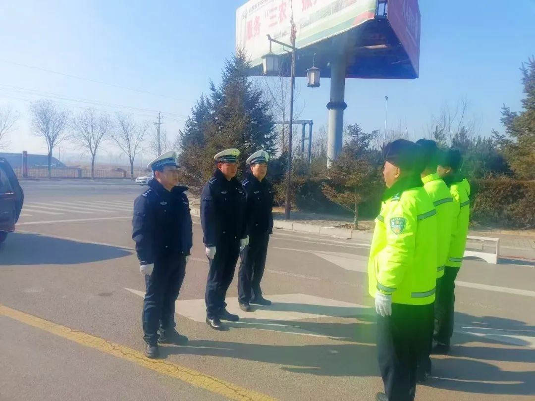 原平市交警春节坚守岗位!大年初一他们都做了啥? 第5张 原平市交警春节坚守岗位!大年初一他们都做了啥? 第5张