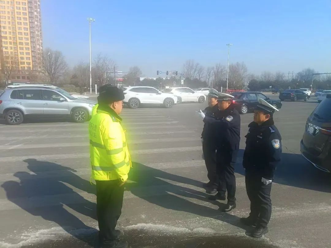 原平市交警春节坚守岗位!大年初一他们都做了啥? 第6张 原平市交警春节坚守岗位!大年初一他们都做了啥? 第6张