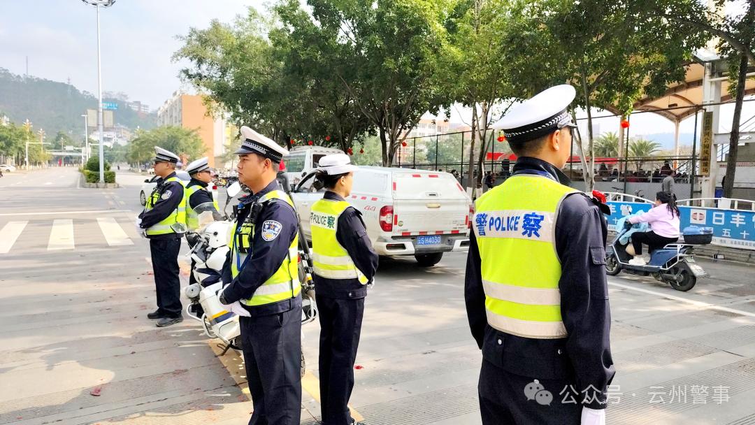 云县公安民辅警春节坚守岗位：背后的动力是什么？  第4张