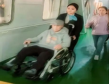 春运新海港工作人员超暖心! 平凡故事怎能不赞?  第2张