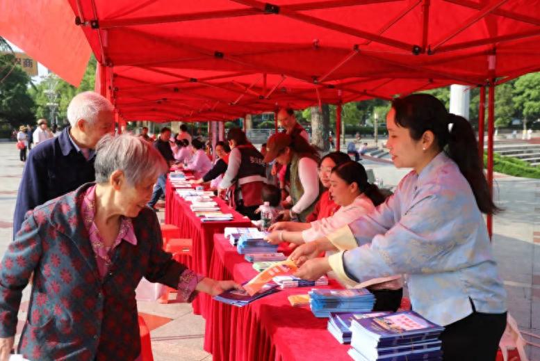 4月25日娄底举行职业病防治法宣传周活动？劳动者健康不容忽视