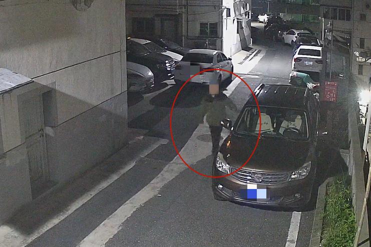 300 余元现金车内离奇失踪？千岛湖警方全力侦破拉车门盗窃案  第2张