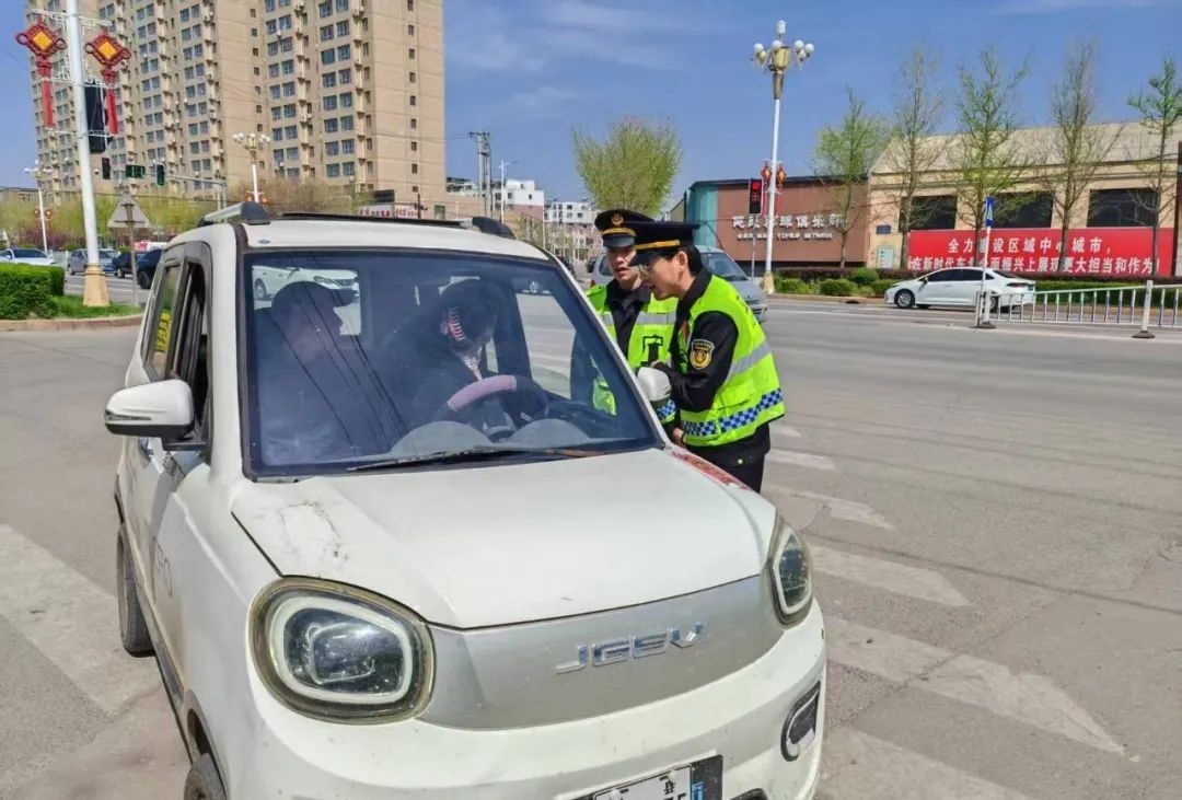 五一假期出租车乱象频发？县交通执法队亮剑出击保出行安全  第3张