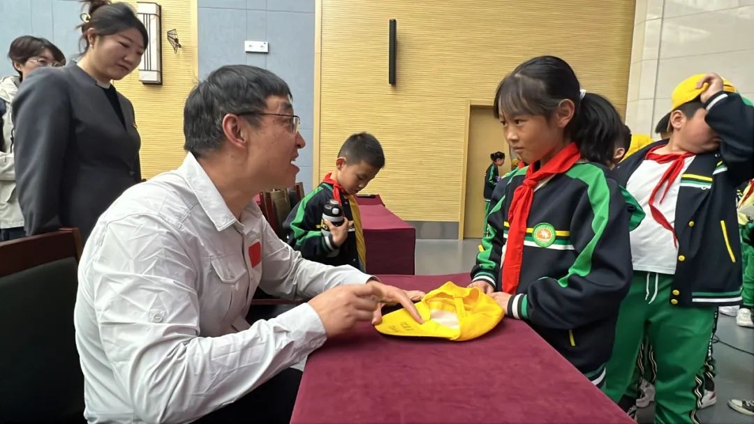 4月27日这场科普讲座有多震撼？150名学生及40万观众共赴珠峰探险之旅  第3张