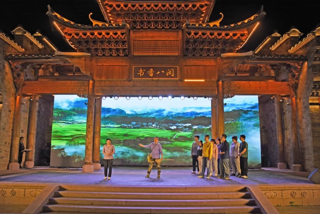 4月28日晚的这场晚会，究竟如何展现劳动者与青年风采？  第3张