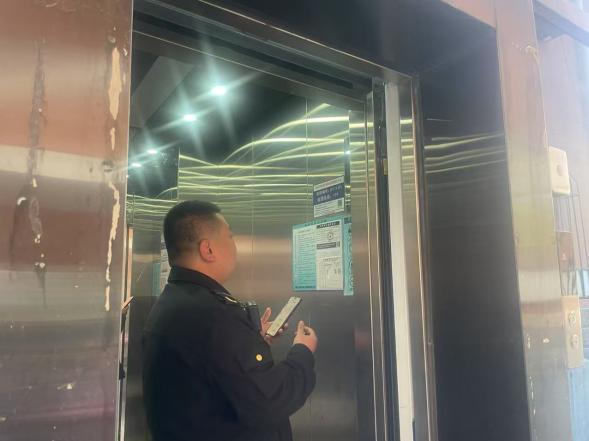 五一假期前鞍山道市场监督管理所对电梯安全检查有多严格？你知道吗  第2张