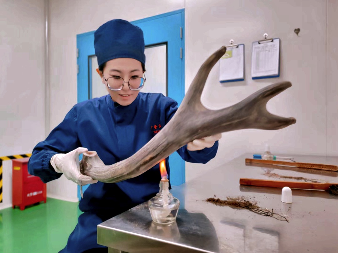 劳动创造幸福！环卫工人与建筑工人如何书写城市传奇？  第11张