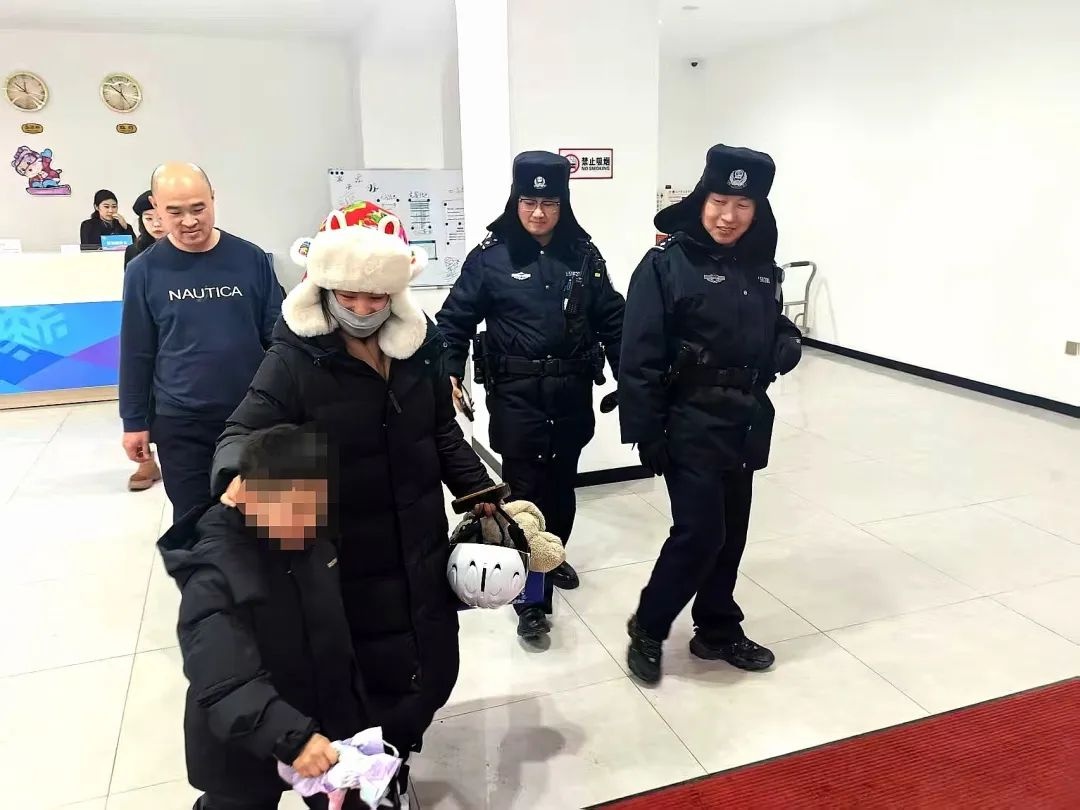 警营里的星辰月下，藏了多少不为人知的感动故事？  第2张