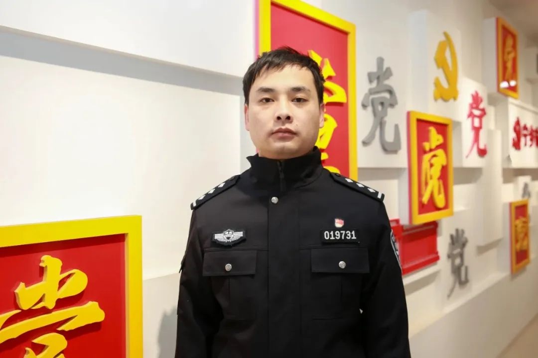 大年初二，他为何选择坚守岗位？揭秘隆警官与岳父的战友情深  第4张