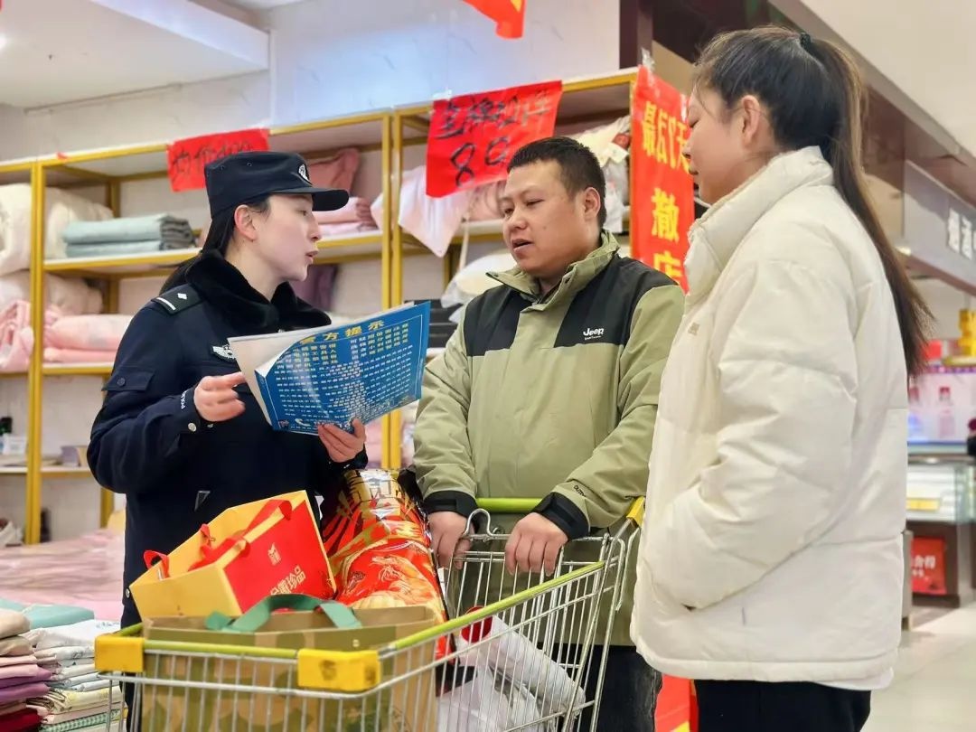 春节期间白银公安如何确保市民平安？快慢巡逻结合，警力全出动  第4张