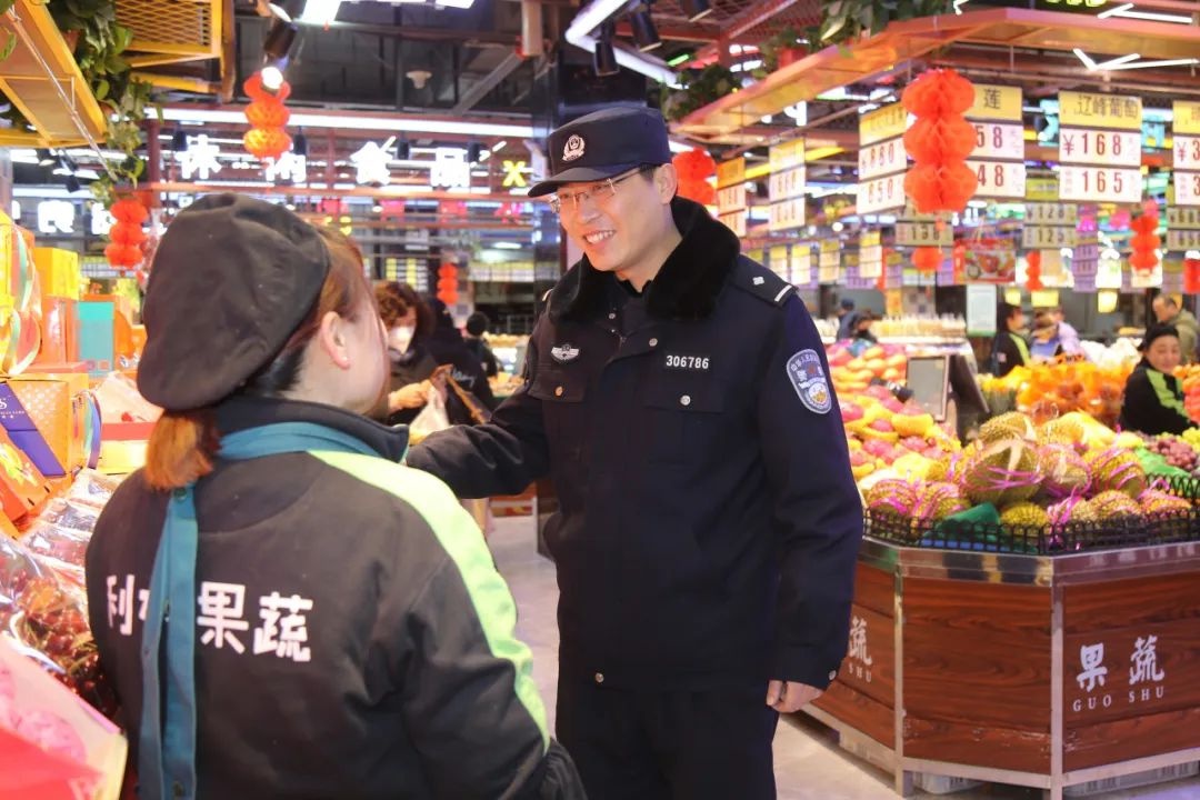 春节万家团圆时，谁在守护我们的平安？揭秘警察的别样年味  第2张