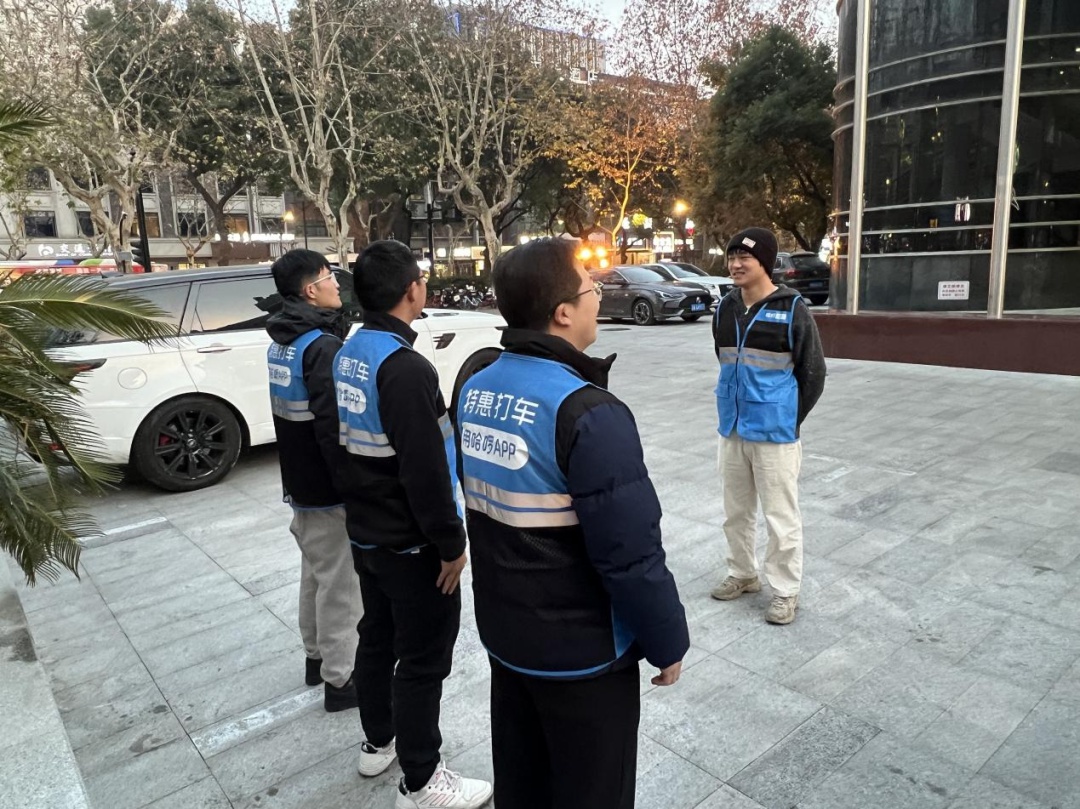 新年基层坚守者：你知道他们的付出吗？  第6张