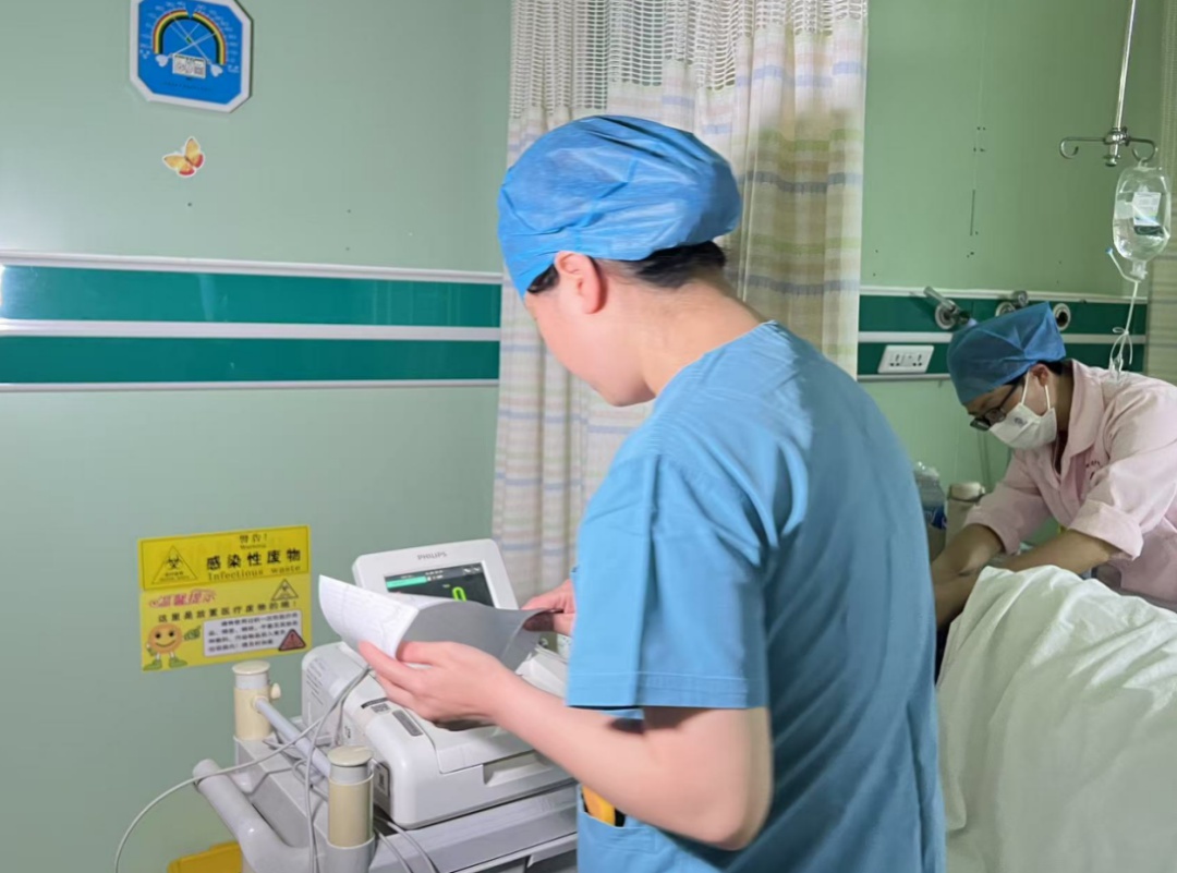 除夕夜，她36小时不眠不休守护新生命！你知道医生背后的辛酸吗？  第2张