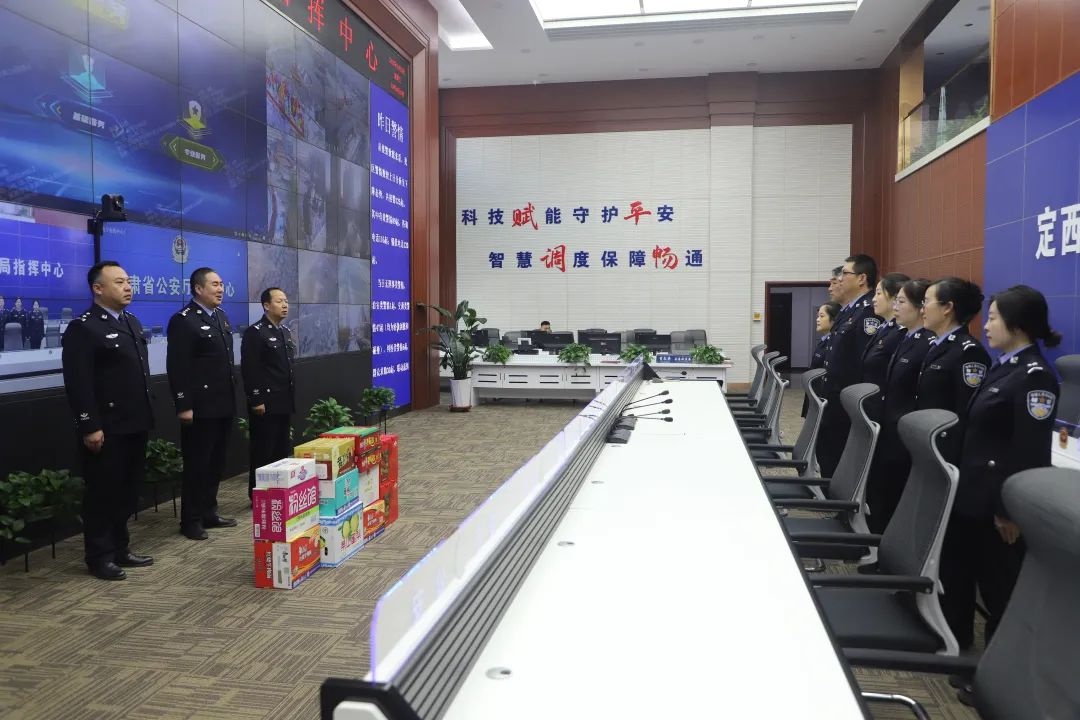 副区长深入基层慰问民辅警！这暖心一幕你知道吗？  第2张